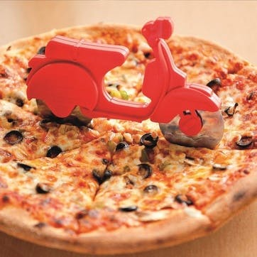 Scooter Pizza Cutter, 18 x 11cm, Red
