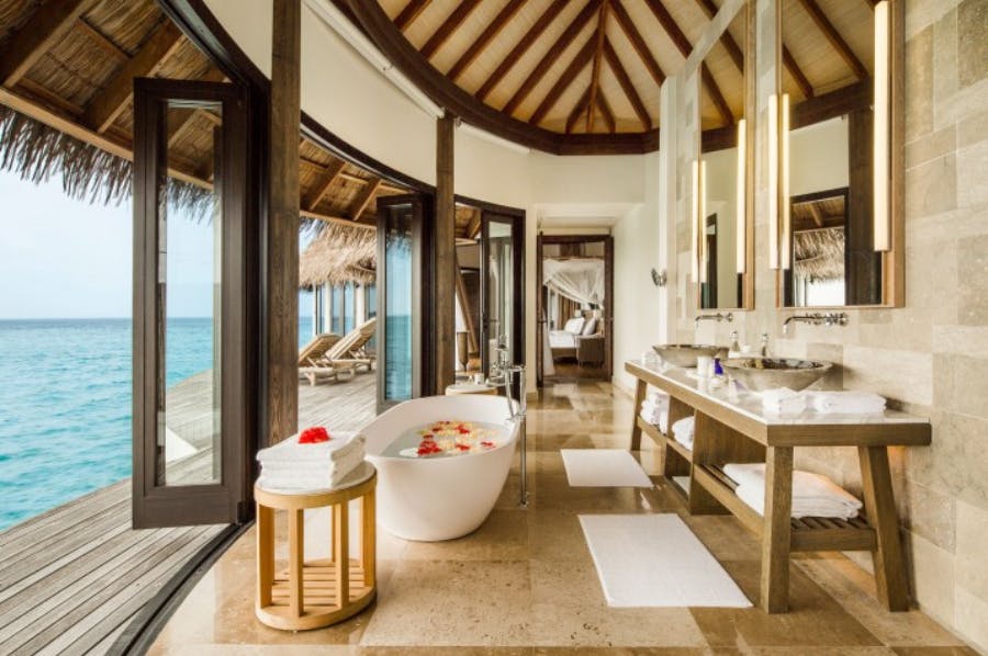 maldives-hotel-bathroom
