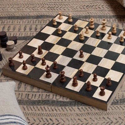chess and draughts set
